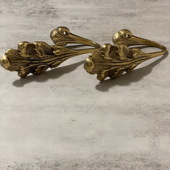 Vintage Two Piece Set Pair Solid Cast Brass Rococo Feather Curtain Tie Backs 10" - Picture 1 of 8